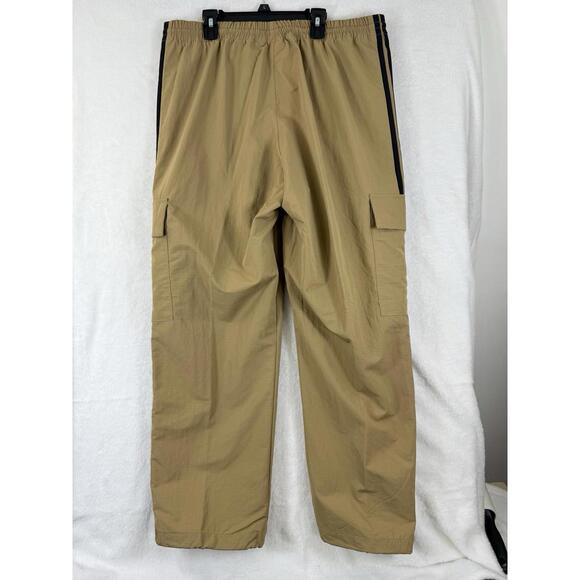 Adidas Adicolor Classics 3 Stripes Cargo Pants Large Mens Brown Black New NWT - Picture 4 of 9